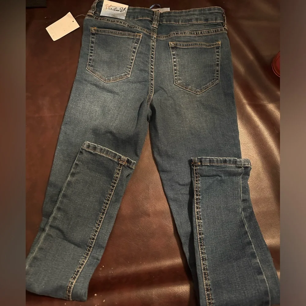 Studio V by Vigoss skinny jeans